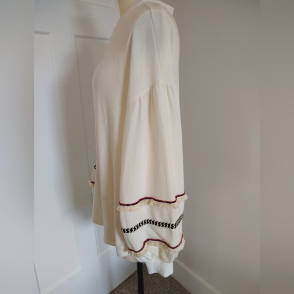NWT Women's Flirty Off White Top with Embroidered Details Blouson Sleeves Med. - Picture 2 of 12